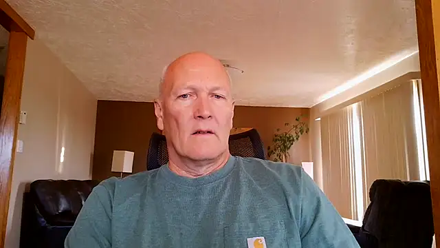 Snapshot of BasicAnt chatting on 07-25-26, 01:52 BasicAnt online show from 07-25-26, 01:52