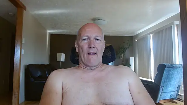 Snapshot of BasicAnt chatting on 07-28-26, 03:21 BasicAnt online show from 07-28-26, 03:21