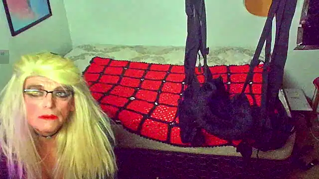 Snapshot of DoMeDoggyDiana chatting on 11-01-25, 07:54 DoMeDoggyDiana online show from 11-01-25, 07:54