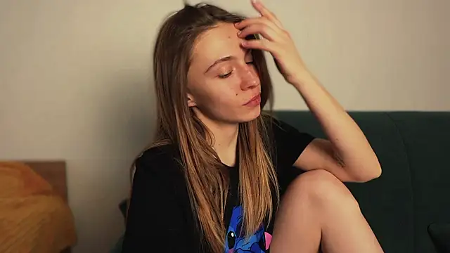 LovelyKatea online show from 03-28-26, 01:33