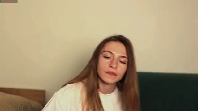 LovelyKatea online show from 04-06-26, 01:45