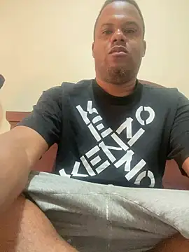 Iced cloudz online show from 01-13-26, 05:07