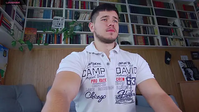 Snapshot of Arilas_ chatting on 09-20-25, 06:14 Arilas online show from 09-20-25, 06:14