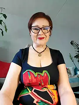 Snapshot of Fire_Night chatting on 11-13-25, 08:24 Fire Night online show from 11-13-25, 08:24