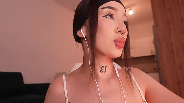 sharlin 13 online show from 06-29-26, 12:28