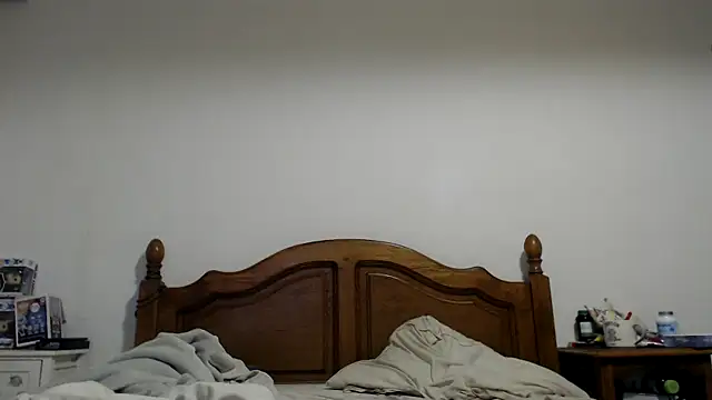 Snapshot of poissinet2 chatting on 01-12-25, 07:00 poissinet2 online show from 01-12-25, 07:00