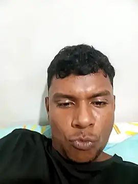 Snapshot of SmartNigga chatting on 10-23-25, 04:06 SmartNigga online show from 10-23-25, 04:06