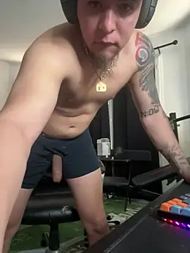 Snapshot of AmericanMusclee chatting on 01-10-26, 11:34 AmericanMusclee online show from 01-10-26, 11:34