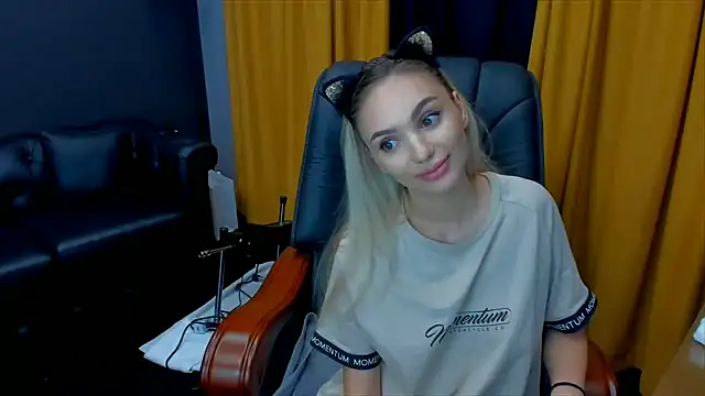 HaleySweet18 online show from 07-24-26, 08:29