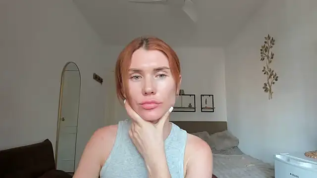 Cameron diazz online show from 10-13-25, 03:34