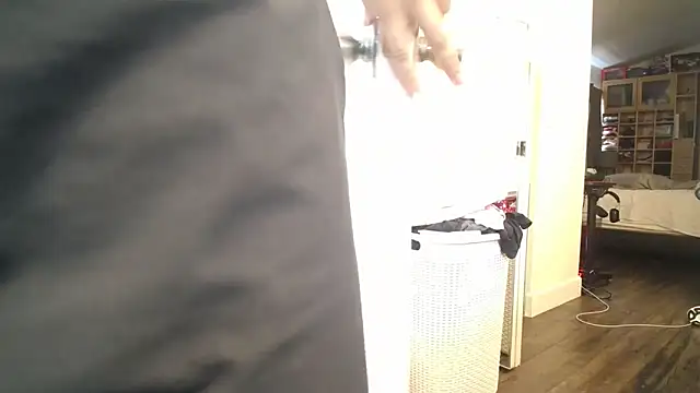 Snapshot of proseccopapi23 chatting on 10-19-25, 01:56 proseccopapi23 online show from 10-19-25, 01:56