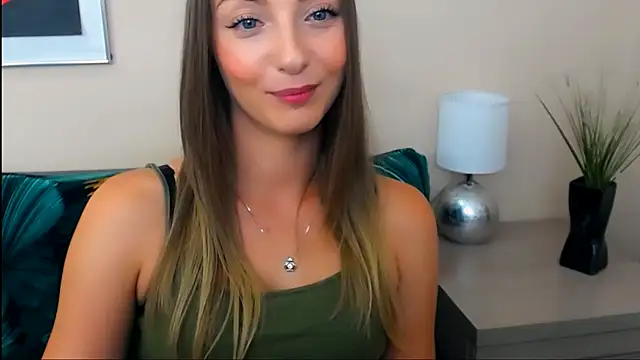 Snapshot of NatalieSexy chatting on 07-07-26, 07:45 NatalieSexy online show from 07-07-26, 07:45