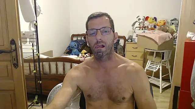Snapshot of steph19x5 chatting on 07-10-26, 03:25 steph19x5 online show from 07-10-26, 03:25