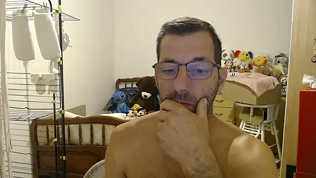 Snapshot of steph19x5 chatting on 07-12-26, 07:10 steph19x5 online show from 07-12-26, 07:10
