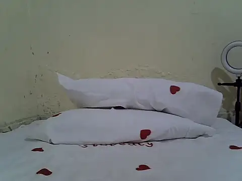 Snapshot of Diana1996k chatting on 10-03-25, 02:03 Diana1996k online show from 10-03-25, 02:03
