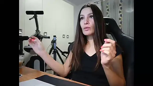 GodlyTheia online show from 12-04-24, 03:32