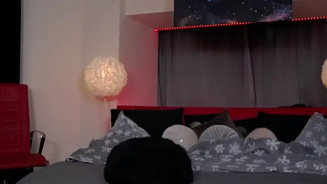 Snapshot of Larissa_K chatting on 01-22-25, 05:06 Larissa K online show from 01-22-25, 05:06