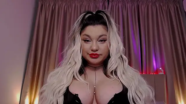 Larissa K online show from 11-06-25, 04:41