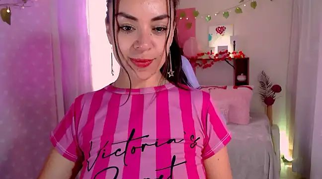 Snapshot of LATINGODDESS_X chatting on 02-20-25, 06:24 LATINGODDESS X online show from 02-20-25, 06:24