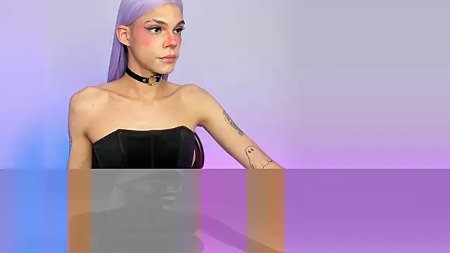 Snapshot of Varya_Ferreira chatting on 10-17-25, 10:56 Varya Ferreira online show from 10-17-25, 10:56