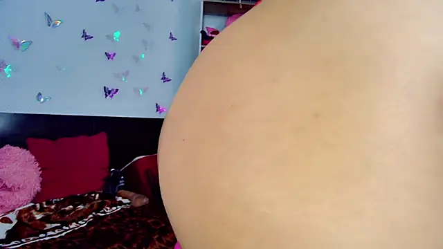 Snapshot of Naasha_ chatting on 12-24-24, 10:22 Naasha  online show from 12-24-24, 10:22