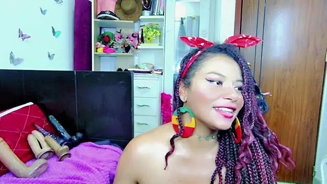 Snapshot of Naasha_ chatting on 02-16-25, 08:33 Naasha  online show from 02-16-25, 08:33