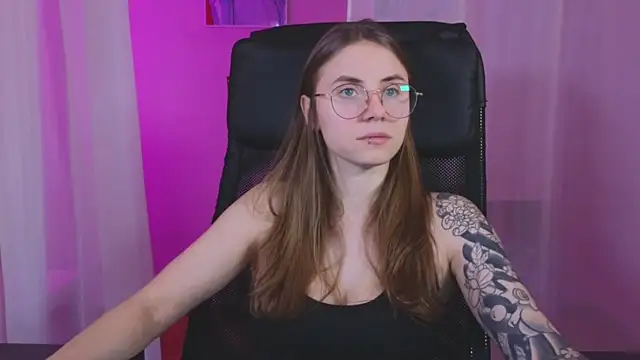  AnnaStark  online show from 01-18-25, 08:30