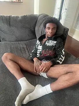 Snapshot of lilzaddy@xh chatting on 11-18-25, 06:23 lilzaddyxh online show from 11-18-25, 06:23