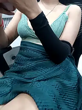 Snapshot of Beautiful_xxo chatting on 02-03-25, 06:07 Beautiful xxo online show from 02-03-25, 06:07