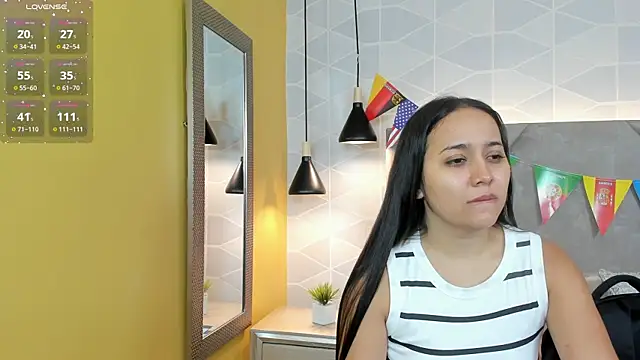 Snapshot of Sammy_Fit_ chatting on 07-17-26, 12:12 Sammy Fit online show from 07-17-26, 12:12