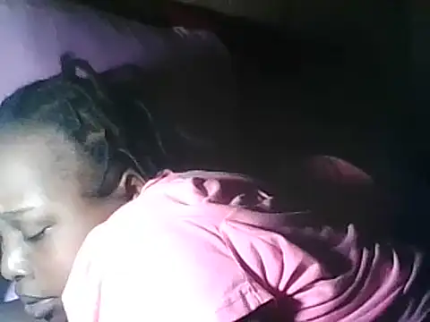 Snapshot of African_slut_goddess chatting on 01-29-25, 01:05 African slut goddess online show from 01-29-25, 01:05