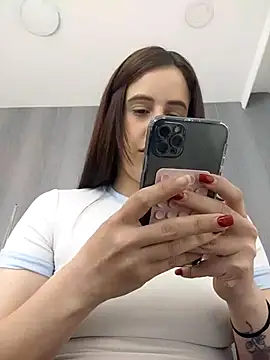 Amira Milker online show from 09-12-25, 01:11