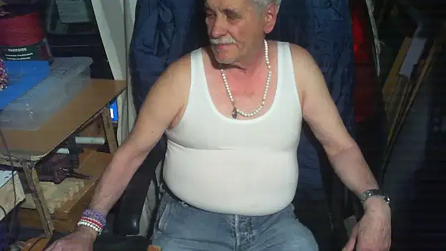Snapshot of nonnomaturobisex chatting on 05-27-26, 05:43 nonnomaturobisex online show from 05-27-26, 05:43