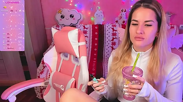 ivannatompsonnn online show from 12-15-24, 06:07