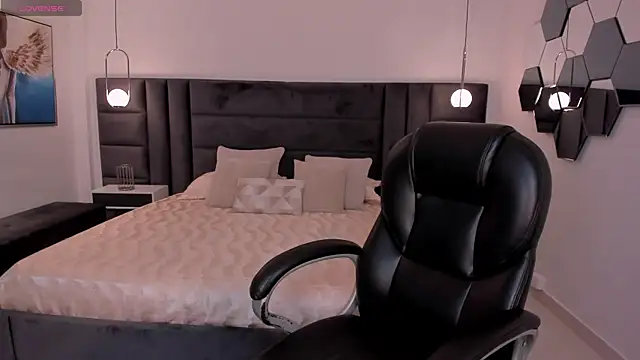 LexieWayne online show from 02-17-25, 07:21