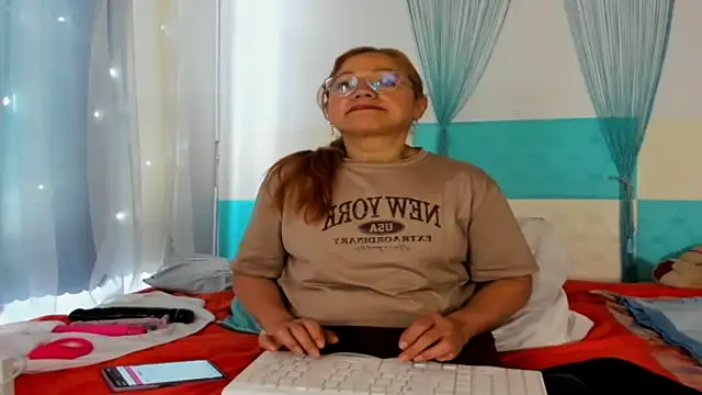 anthonela mature  online show from 04-25-26, 05:32