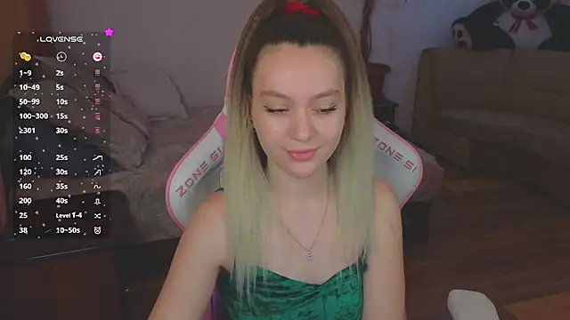 CyrilaPuff online show from 01-26-25, 03:17