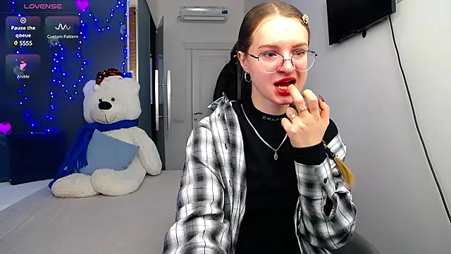 KateJonson online show from 01-07-25, 08:03