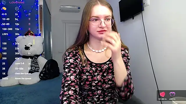 KateJonson online show from 03-14-25, 07:48