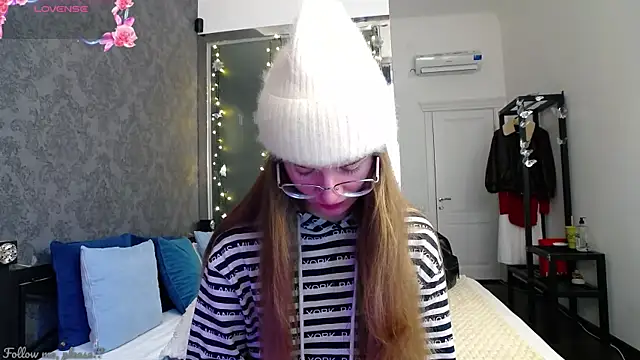 KateJonson online show from 10-02-25, 06:20