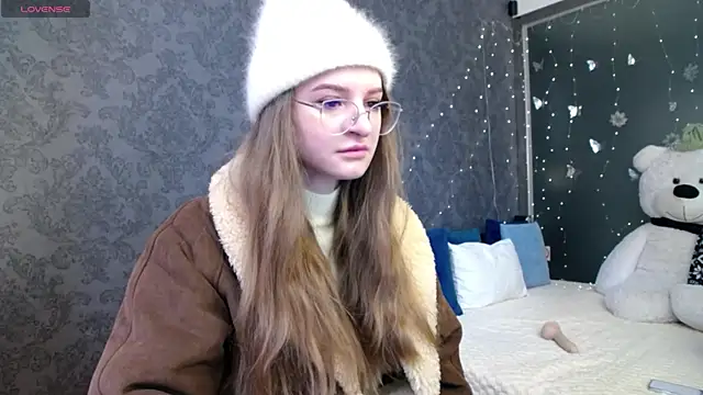 Snapshot of KateJonson chatting on 02-26-26, 07:40 KateJonson online show from 02-26-26, 07:40