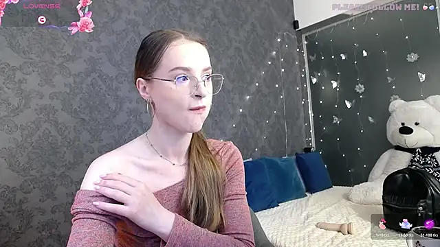 Snapshot of KateJonson chatting on 06-02-26, 06:37 KateJonson online show from 06-02-26, 06:37