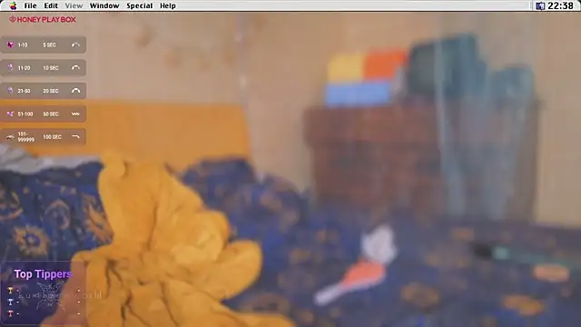 Snapshot of Kryptosworld chatting on 07-27-26, 08:38 Kryptosworld online show from 07-27-26, 08:38