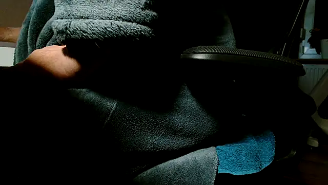 suedel65 online show from 11-10-25, 04:22