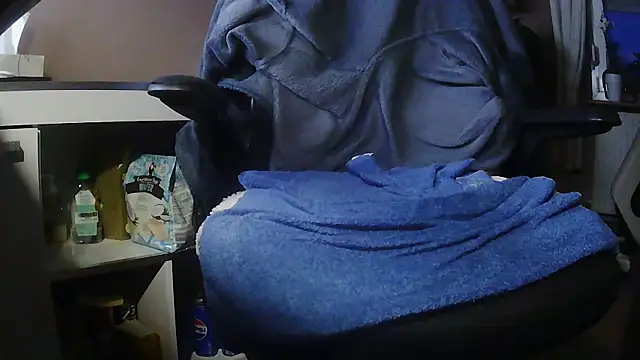 Snapshot of suedel65 chatting on 06-20-26, 02:36 suedel65 online show from 06-20-26, 02:36