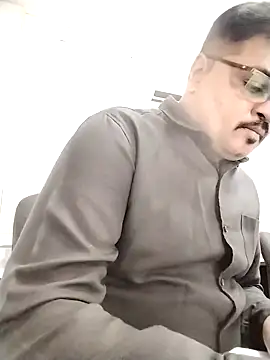 Desi Londa 143 online show from 10-07-25, 04:09