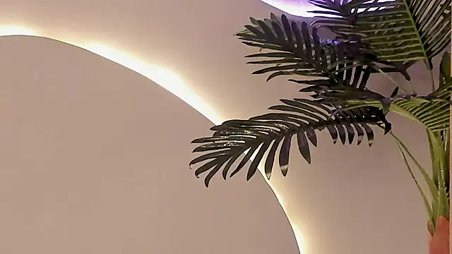 Emma Morgann online show from 11-20-25, 01:33