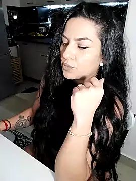 hot-babygirl online show from 12-16-25, 08:25