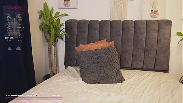 bunnycuteshy online show from 03-17-25, 04:11