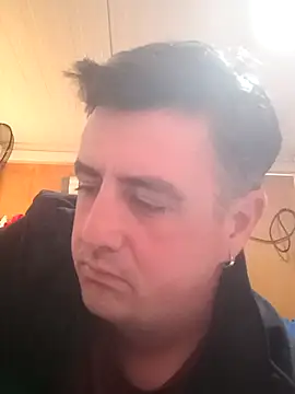 Snapshot of asil1710 chatting on 02-20-25, 10:27 asil1710 online show from 02-20-25, 10:27